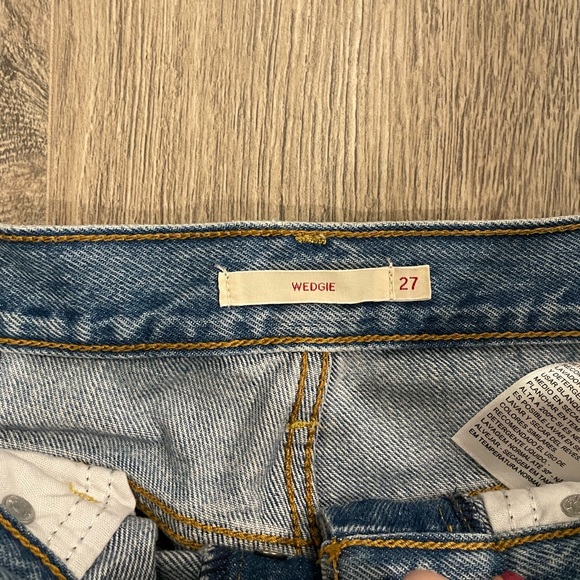 Levi’s Wedgie Fit Jeans - Picture 3 of 3